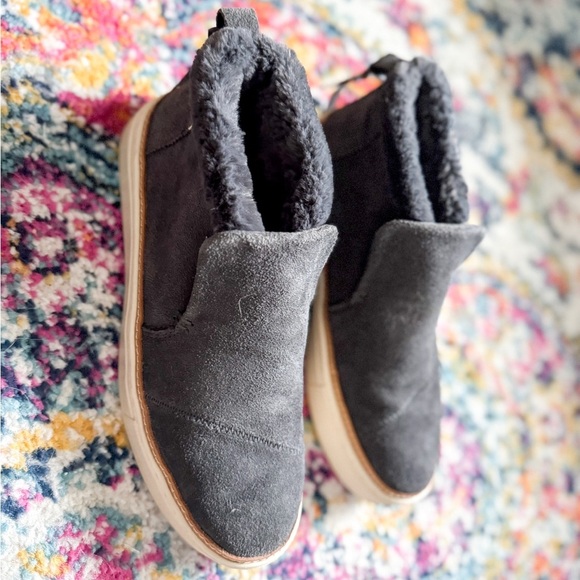 TOMS Women's Paxton Mid Cut Slip-on Forged Iron Grey Suede Faux Fur - Picture 12 of 12